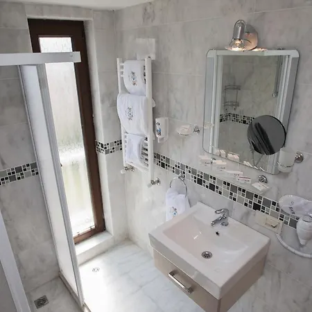 Sar Hotel