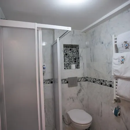 Sar Hotel 2*